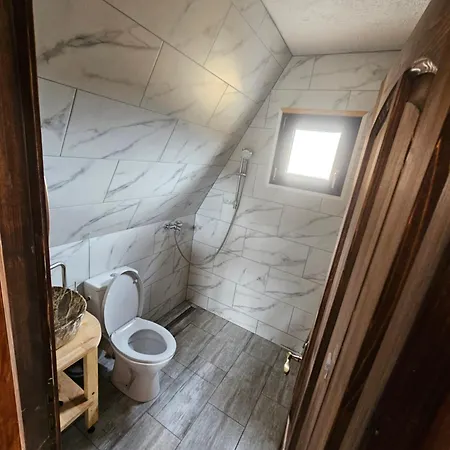 La Lui Matei Brasov